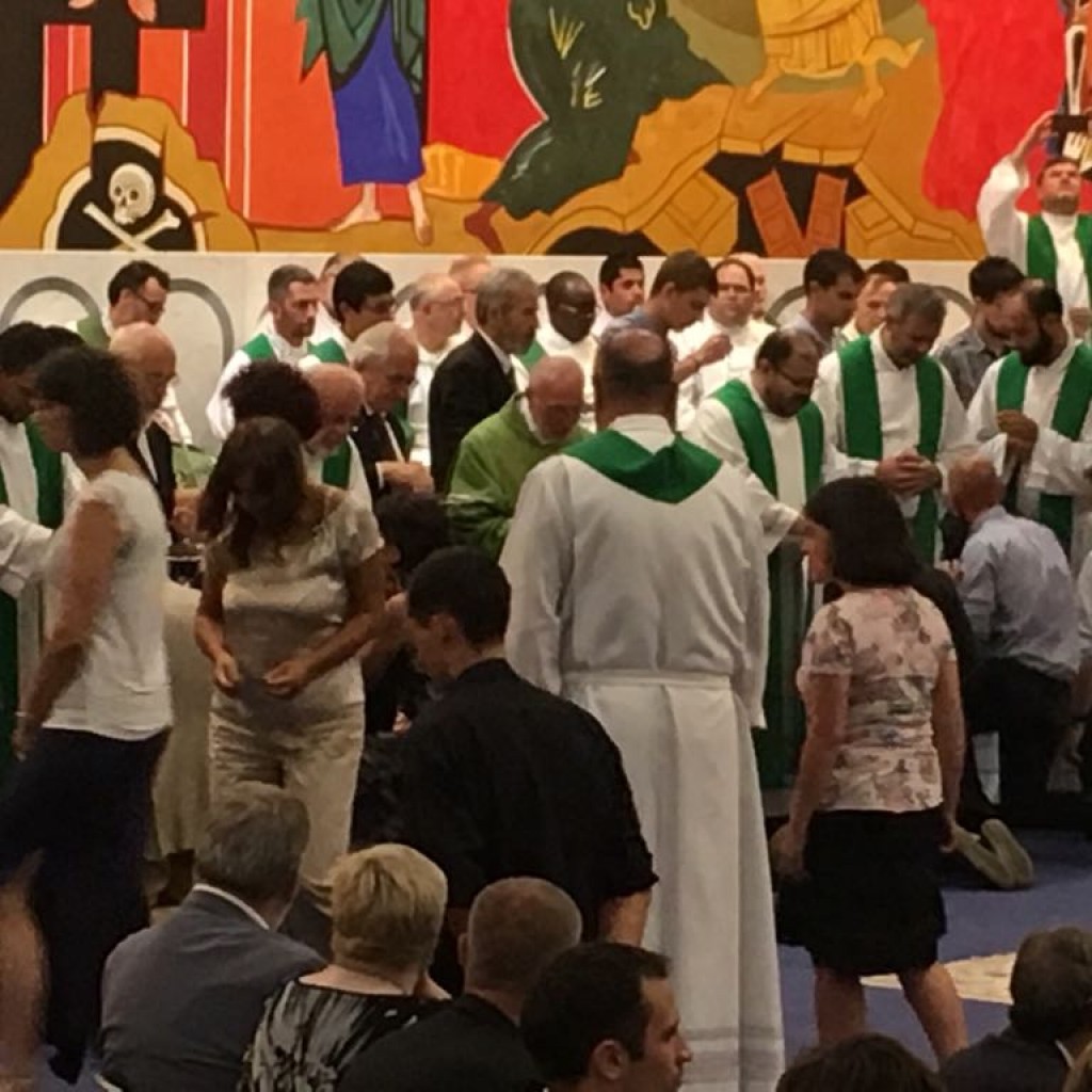 Missione Cnc 2017 consegna rosario