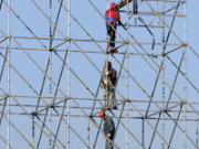 Di lavoro si continua a morire