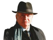 La signorina porta il premio di Notte