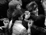 Bambini e donne, via all’integrazione