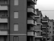 Per la casa cresce solo l’emergenza