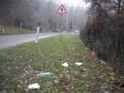 La sporcizia scende in strada