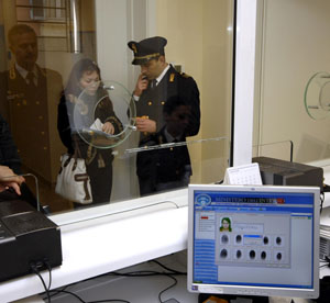 “Pago le tasse ma mi mandano via”