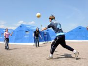 Vieni al campeggio con noi