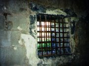 Senza il diritto di essere umani