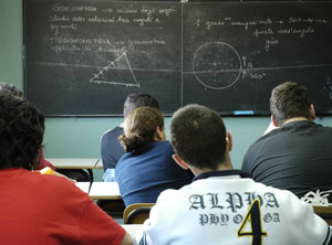 Tremila primini in cerca di scuola