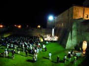 Rimini s’infiamma con 700 eventi