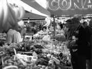 Si compra poco, si compra sempre