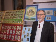 I santini, l’arte rettangolare custodita da Gualtieri