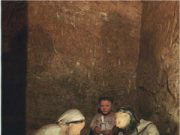 È Natale con l’artista degli abbracci