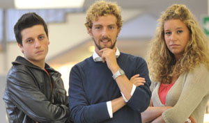 E tu che storia sei venuto a raccontare?