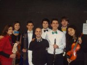 Non è una musica per vecchi, e suona amicizia