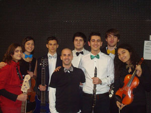 Non è una musica per vecchi, e suona amicizia