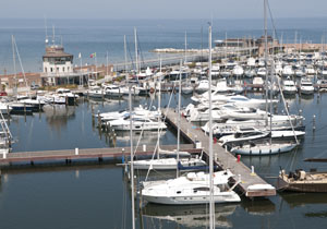 Darsena, gli affari non vanno proprio... a gonfie vele