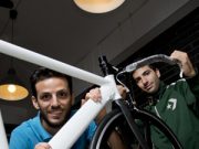 La moda? Scatto fisso che pedala su due ruote