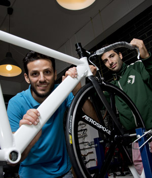 La moda? Scatto fisso che pedala su due ruote