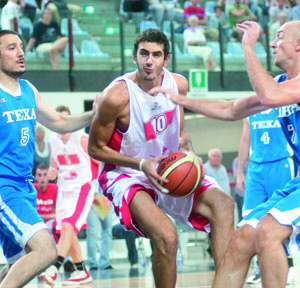 Basket: per i Crabs una gara tra... Amici