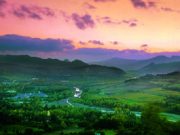 Come affiggere un anno al muro