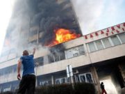 Sarajevo, la città martire brucia ancora