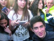 Un braccialetto rosso indossato per la vita