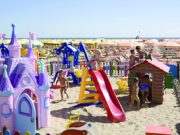 Spiaggia, caos autorizzazioni