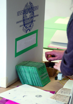 54 candidati. La sfida è nelle urne