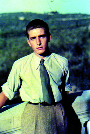 Un inedito Alberto dalla battuta facile