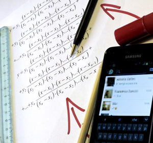 I compiti? Si passano utilizzando WhatsApp