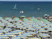 Una sveglia al turismo