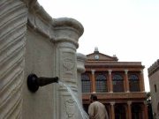 Acqua pubblica: il rubinetto della discordia