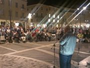 Occupare la piazza armati di sola preghiera