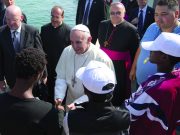 Migranti: “una porta aperta dove trovare cuori spalancati”