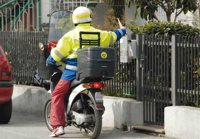 Consegna-posta-a-giorni-alterni