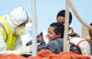 Migranti e rifugiati – Oltre i pregiudizi