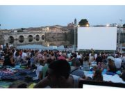 La Vela Illuminata dal 12 al 15 agosto si ferma al Ponte di Tiberio per “Tiberio Cinepicnic”