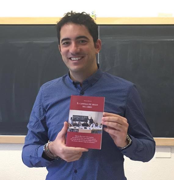 manuele-mussoni-con-libro