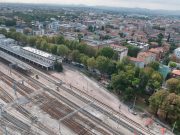 Stazione Centrale. Si andrà sui giusti binari?