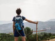 I giovani cercano un cuore prima di una luce