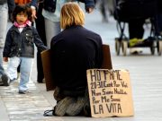 Poveri di casa nostra