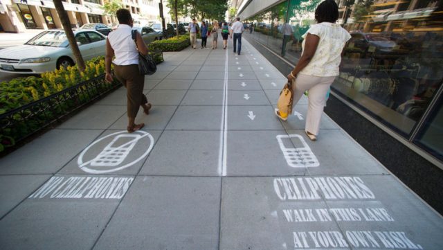 Cellphone-Lane-1