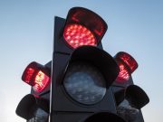 Aumentano le multe per i… semafori rossi