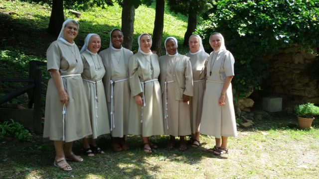 Suore-Sant'Onofrio-capitolo-2018-bis