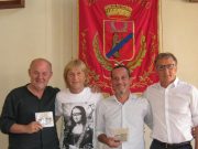 Il folk suona internazionale. E fa cantare sempre