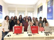 Il web in “rosa” sui banchi di scuola