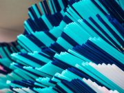 Plastica appARTE: da cannucce di plastica a opere d’arte