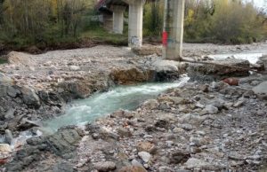 Ponte Verucchio, l’erosione fa chiudere mezzo ponte