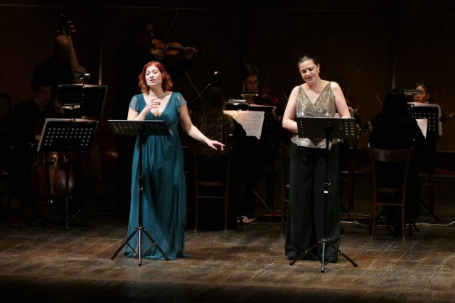 Da sinistra, il mezzosoprano Benedetta Mazzucato, il soprano Roberta Invernizzi