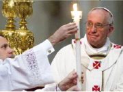 Uova pasquali in famiglia e niente lavanda dei piedi