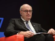 Coronavirus, Commissario al commercio Ue si dimette