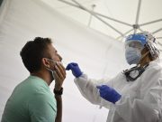 Coronavirus, in Sardegna test per chi sbarca e mascherine h24